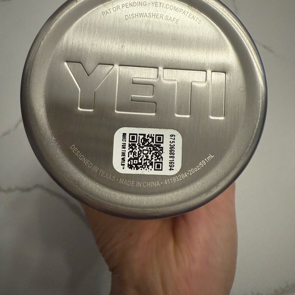 YETI White Stainless Steel Tumbler 20oz - Picture 3 of 3